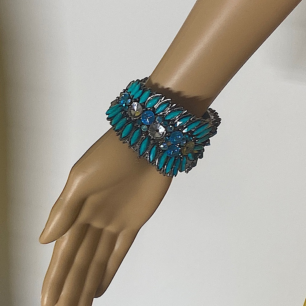 blue bracelet